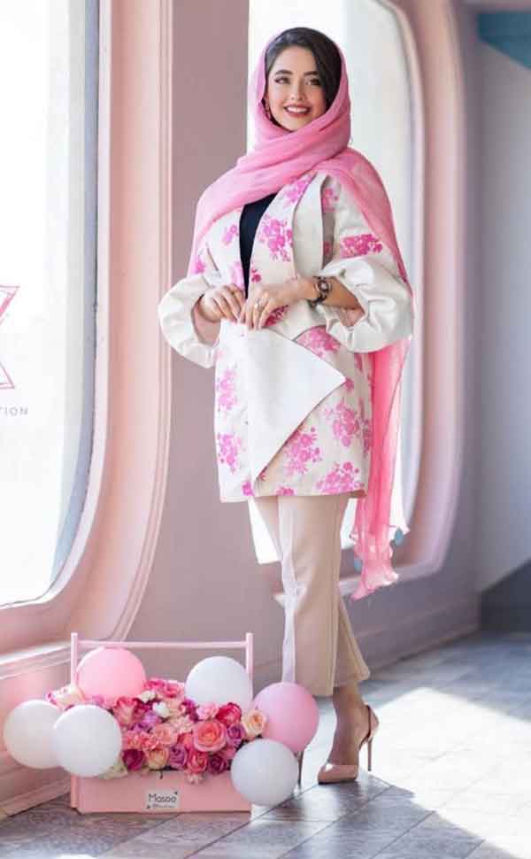مدل مانتو شیک و با کلاس ساده و به روز و جدید جلو بسته