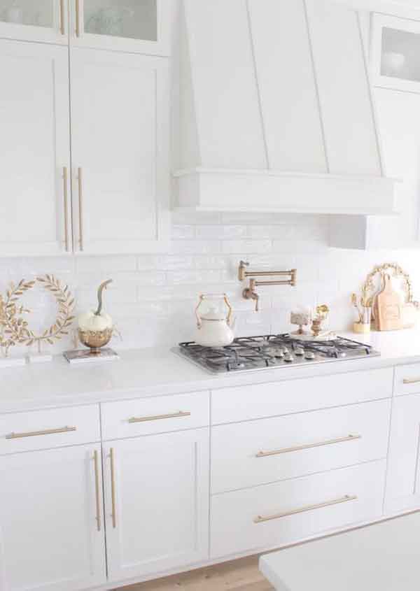 مدل کابینت سفید یکدست و طوسی و نقره ای و مدرن