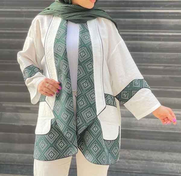 مدل مانتو شیک و باکلاس 1402 و جلو بسته و ساده کوتاه