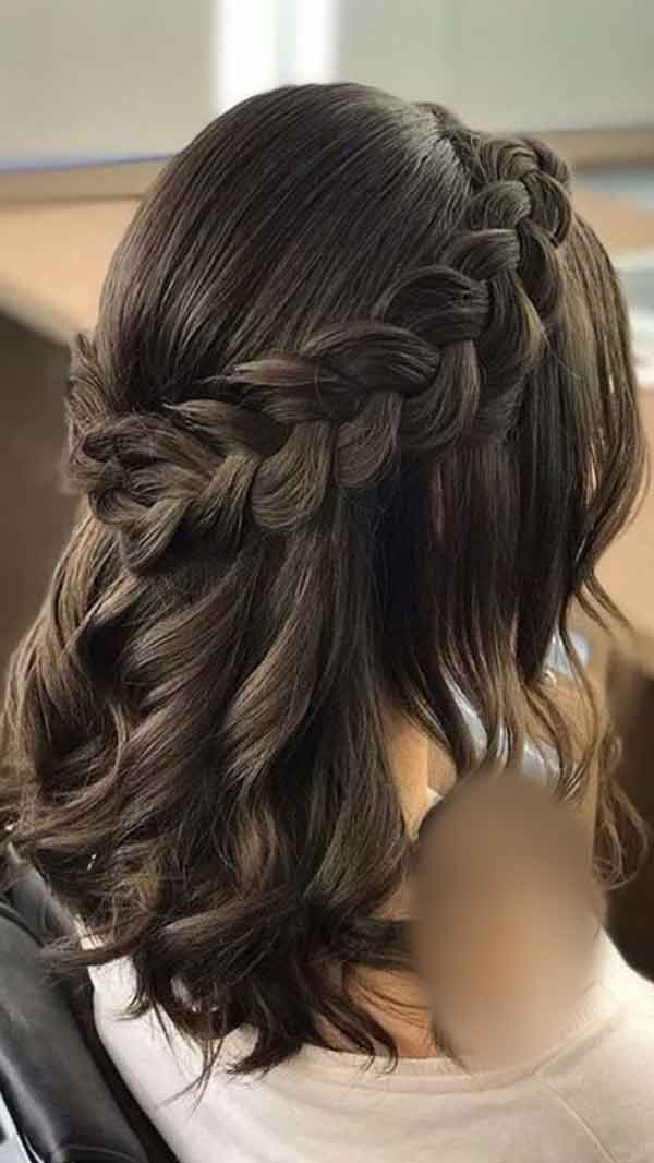 مدل کوتاهی مو زنانه تا روی شانه برای موهای حالت دار و صاف