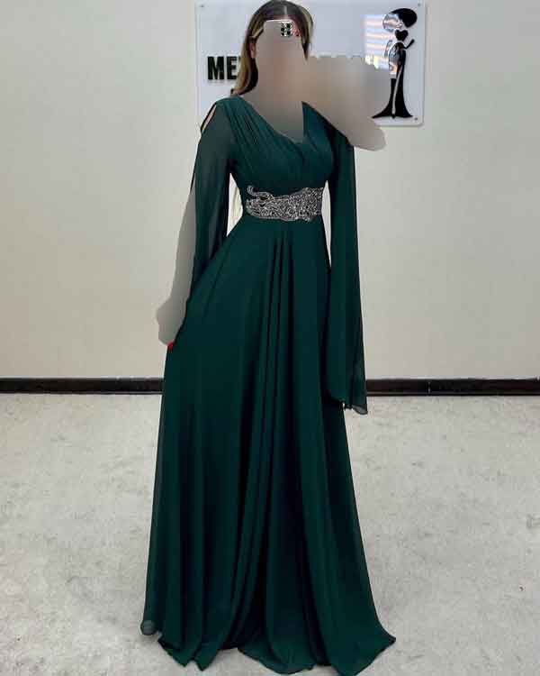 مدل لباس بلند زنانه ساده و شیک پوشیده لاکچری پسند