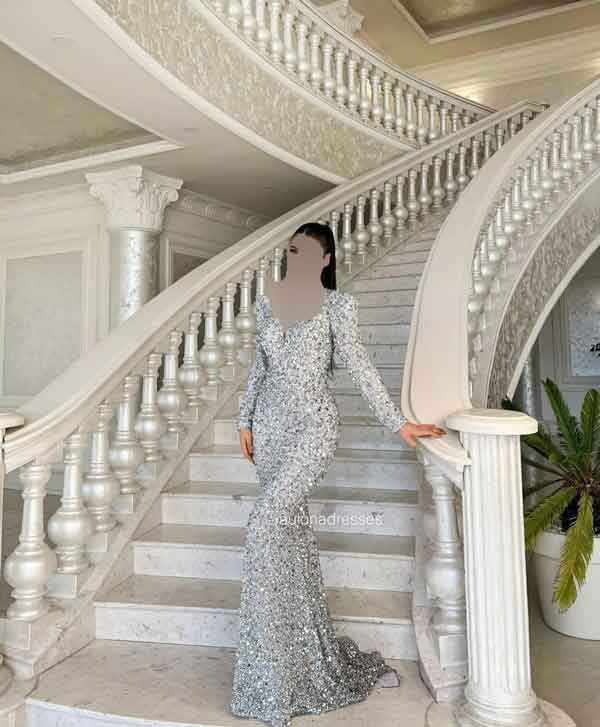مدل لباس گیپور بلند حاشیه دار با گلهای برجسته 1402 جدید و مجلسی
