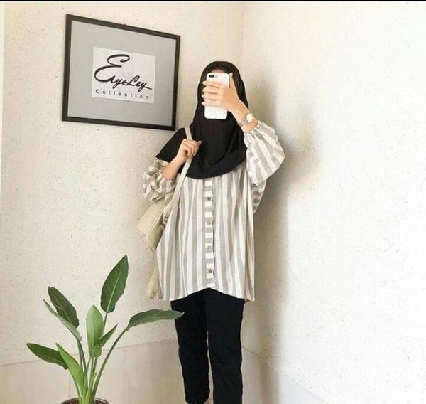 مدل مانتو دانشجویی جلو بسته شیک ساده با استایل های جذاب