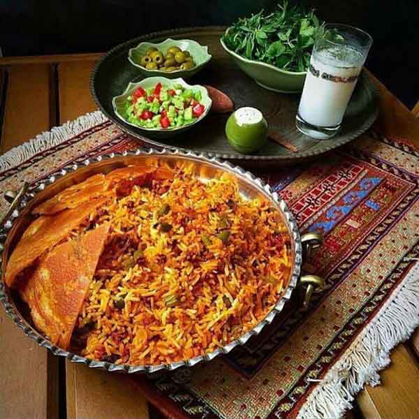 تزیین لوبیا پلو با گوشت چرخ کرده و مرغ همراه با دروچین زیبا