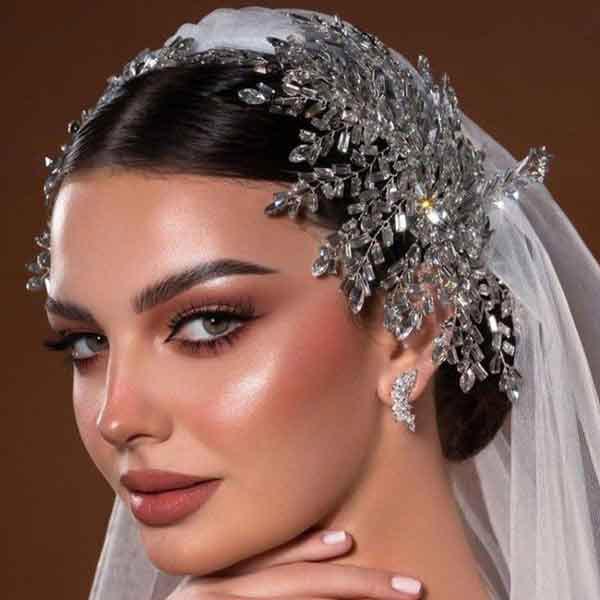 مدل آرایش عروس لاغر لایت ساده زیبا شیک با مدل های امروزی