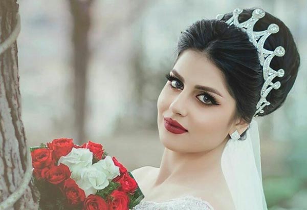 مدل آرایش عروس لاغر لایت ساده زیبا شیک با مدل های امروزی