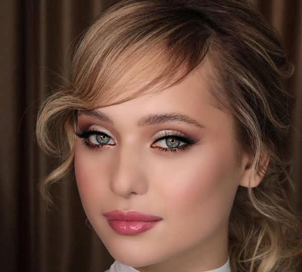مدل آرایش دخترانه جدید زیبا ساده مناسب برای مهمانی و عروسی