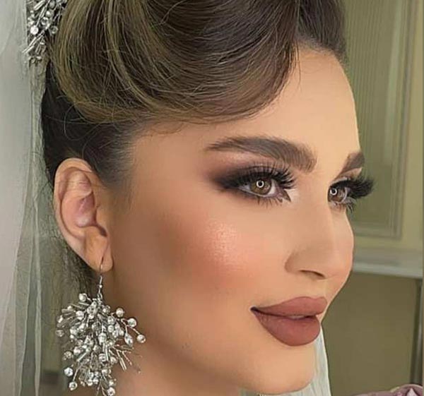 مدل آرایش دخترانه لایت ساده شیک و بسیار جذاب برای عروسی