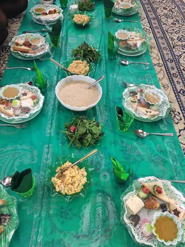 تعبیر خواب سر سفره نشستن با فامیل تعبیر خواب سفره غذا و مهمانی تعبیر خواب سفره غذا امام صادق تعبیر خواب سفره انداختن برای مهمان تعبیر خواب سفره خالی تعبیر خواب سفره پر از غذا تعبیر خواب سفره هدیه گرفتن تعبیر خواب سفره امام رضا