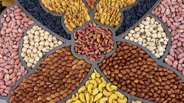 تزیین آجیل شب یلدا با روش های زیبا خلاقانه برای مهمانی و نوعروس