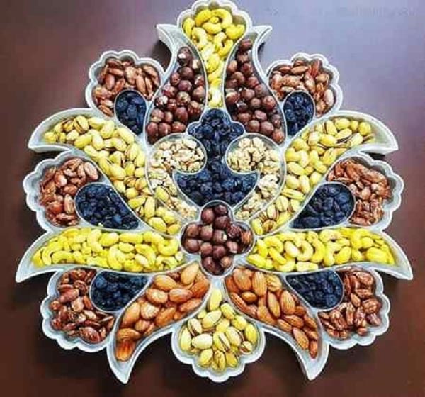 تزیین آجیل شب یلدا با روش های زیبا خلاقانه برای مهمانی و نوعروس