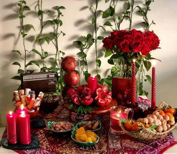 تزیین سفره شب یلدا با ایده های سنتی مدرن و لوکس که جایی ندید