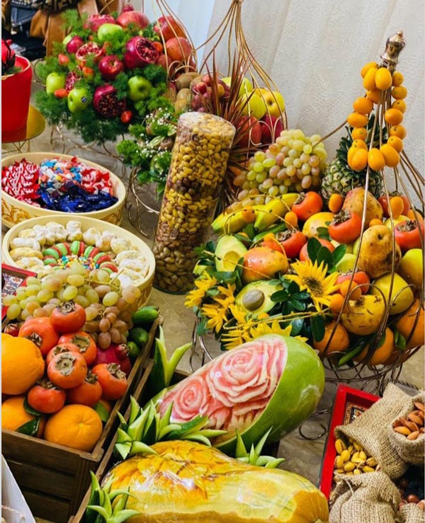 تزیین یلدایی عروس همراه با زیبا ترین و لاکچری ترین دیزاین سفره ها