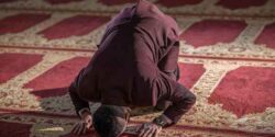 تعبیر خواب نماز خواندن ابن سیرین و امام صادق و نماز خواندن دیگران در خانه