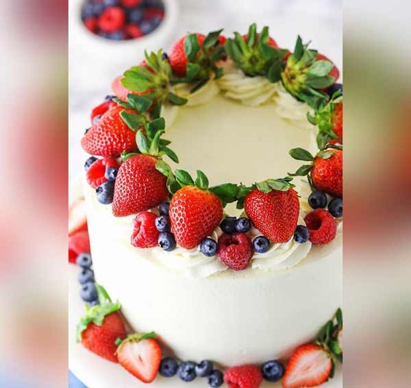 تزیین کیک با میوه تمام فصل های سال خوشگل و جذاب با ایده های خاص
