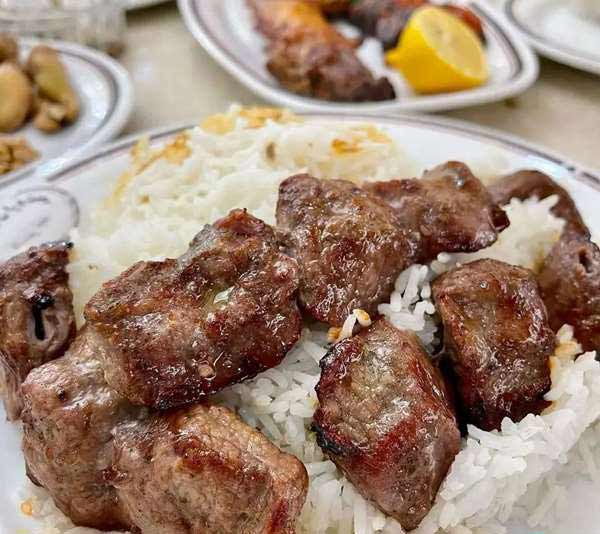 تزیین کباب چنجه زیبا ساده خوشگل و باسلیقه با رسپی خوشمزه و لذیذ