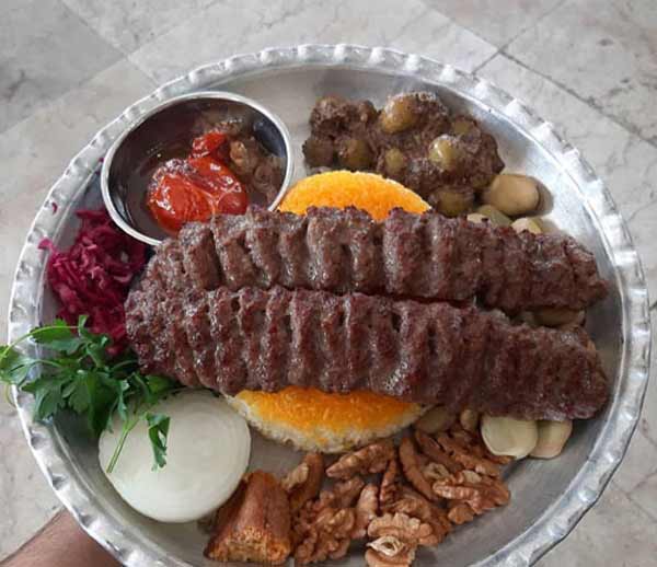تزیین کباب کوبیده با برنج خوشمزه خوشگل با ایده هایی که جایی ندید