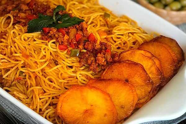 تزیین ماکارونی با سیب زمینی با بهترین رسپی برای ته دیگ خوشمزه خاص