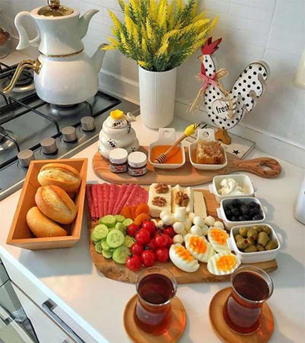 تزیین صبحانه عروس دونفره با ایده های زیبا خلاقانه باسلیقه و متنوع