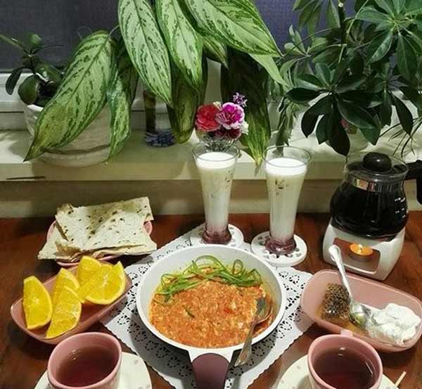 تزیین صبحانه عروس دونفره با ایده های زیبا خلاقانه باسلیقه و متنوع