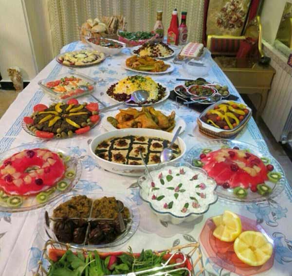 مدل سفره سحر بسیار زیبا ساده برای مهمانی های باکلاس و لاکچری