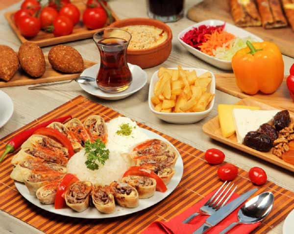 سفره افطار لاکچری جذاب خوشگل با نکات و ایده های خفن و خلاقانه