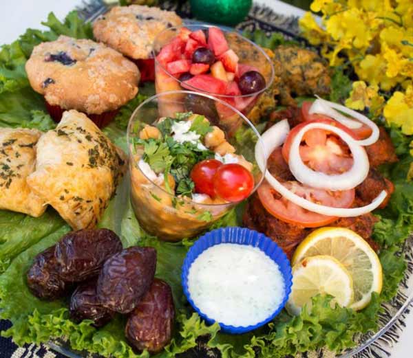 تزیین سفره افطار برای مهمان با ایده های متنوع لاکچری شیک و فانتزی