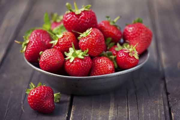 تعبیر خواب توت فرنگی و جنسیت جنین نی نی سایت تعبیر خواب توت فرنگی برای زن باردار نی نی سایت تعبیر خواب توت فرنگی برای زن متاهل تعبیر خواب توت فرنگی قرمز تعبیر خواب توت فرنگی برای دختر مجرد تعبیر خواب توت فرنگی خوردن تعبیر خواب چیدن توت فرنگی از درخت تعبیر خواب توت فرنگی دادن به دیگران
