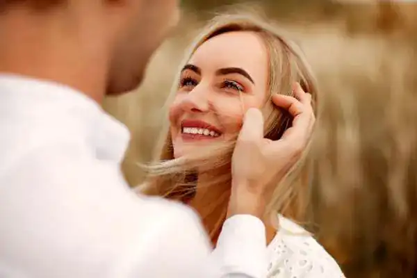 تعبیر خواب عاشق داشتن برای زن متاهل و باردار و دختر مجرد از روانشناسی
