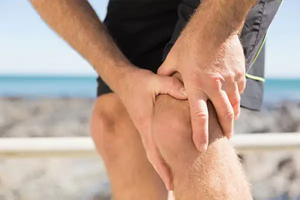 تعبیر خواب زانو درد در خواب در خانه برای زن متاهل و باردار و دختر مجرد