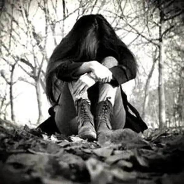 تعبیر خواب سر روی زانو گذاشتن برای زن متاهل و باردار و دختر مجرد از روانشناسی
