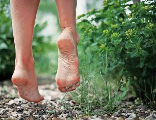 تعبیر خواب برهنه بودن ساق پا برای زن متاهل و باردار و دختر مجرد از روانشناسی
