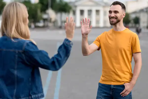 تعبیر خواب خداحافظی با خانواده برای زن متاهل و باردار و دختر مجرد از روانشناسی