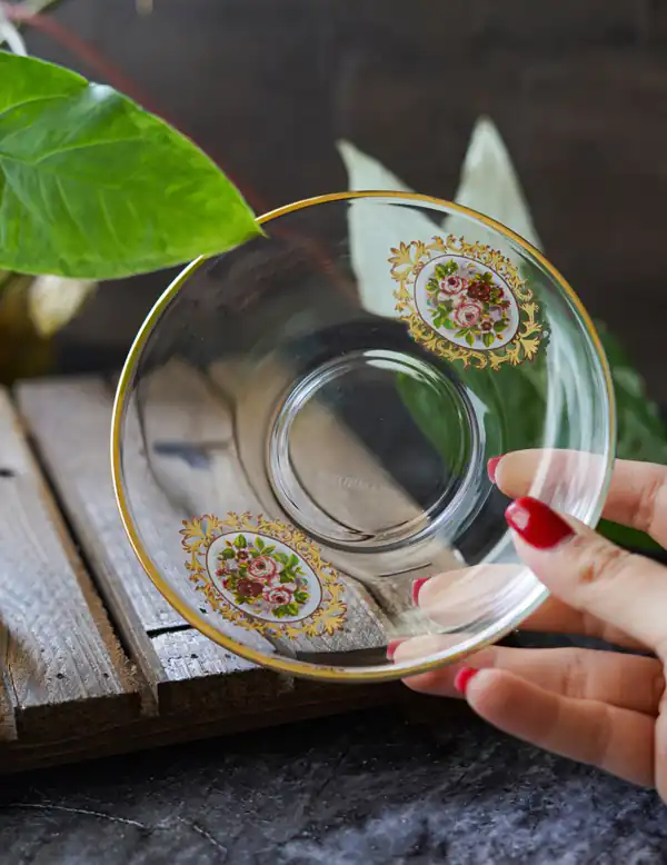 تعبیر خواب زیر استکان برای زن متاهل و باردار و دختر مجرد از روانشناسی