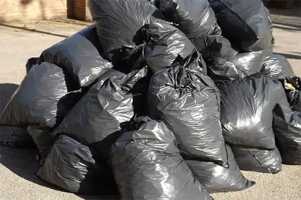 تعبیر خواب کیسه زباله سیاه برای زن متاهل و باردار و دختر مجرد از روانشناسی
