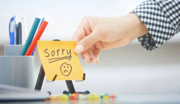تعبیر خواب اعتراف به اشتباه برای زن متاهل و باردار و دختر مجرد از روانشناسی