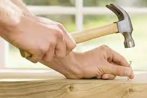 تعبیر خواب میخ کوبیدن برای زن متاهل و باردار و دختر مجرد از روانشناسی
