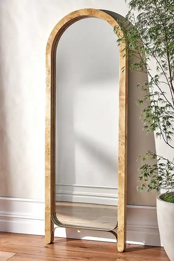 مدل آینه ایستاده چوبی + زیباترین طرح های آینه ایستاده چوبی مینیمال برای اتاق و پذیرایی