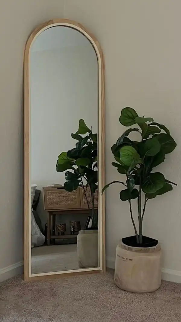 مدل آینه ایستاده چوبی + زیباترین طرح های آینه ایستاده چوبی مینیمال برای اتاق و پذیرایی