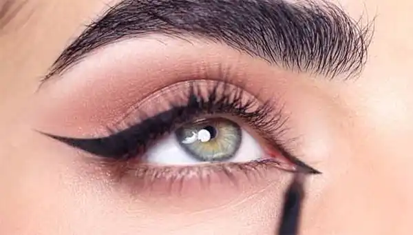 مدل خط چشم آسان + طرح های ساده و کلاسیک شیک خط چشم آسان دخترانه و زنانه