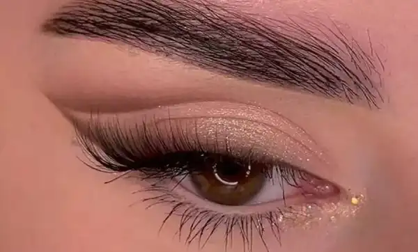 مدل خط چشم اسموکی + طرح های جذاب و زیبا و لاکچری خط چشم اسموکی دخترانه و زنانه