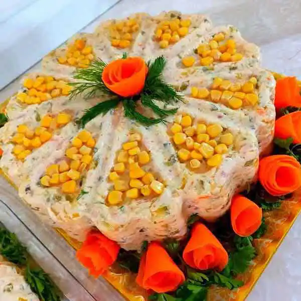 مدل سالاد الویه ساده + ایده های جذاب با تزیینات خاص سالاد اولویه ساده